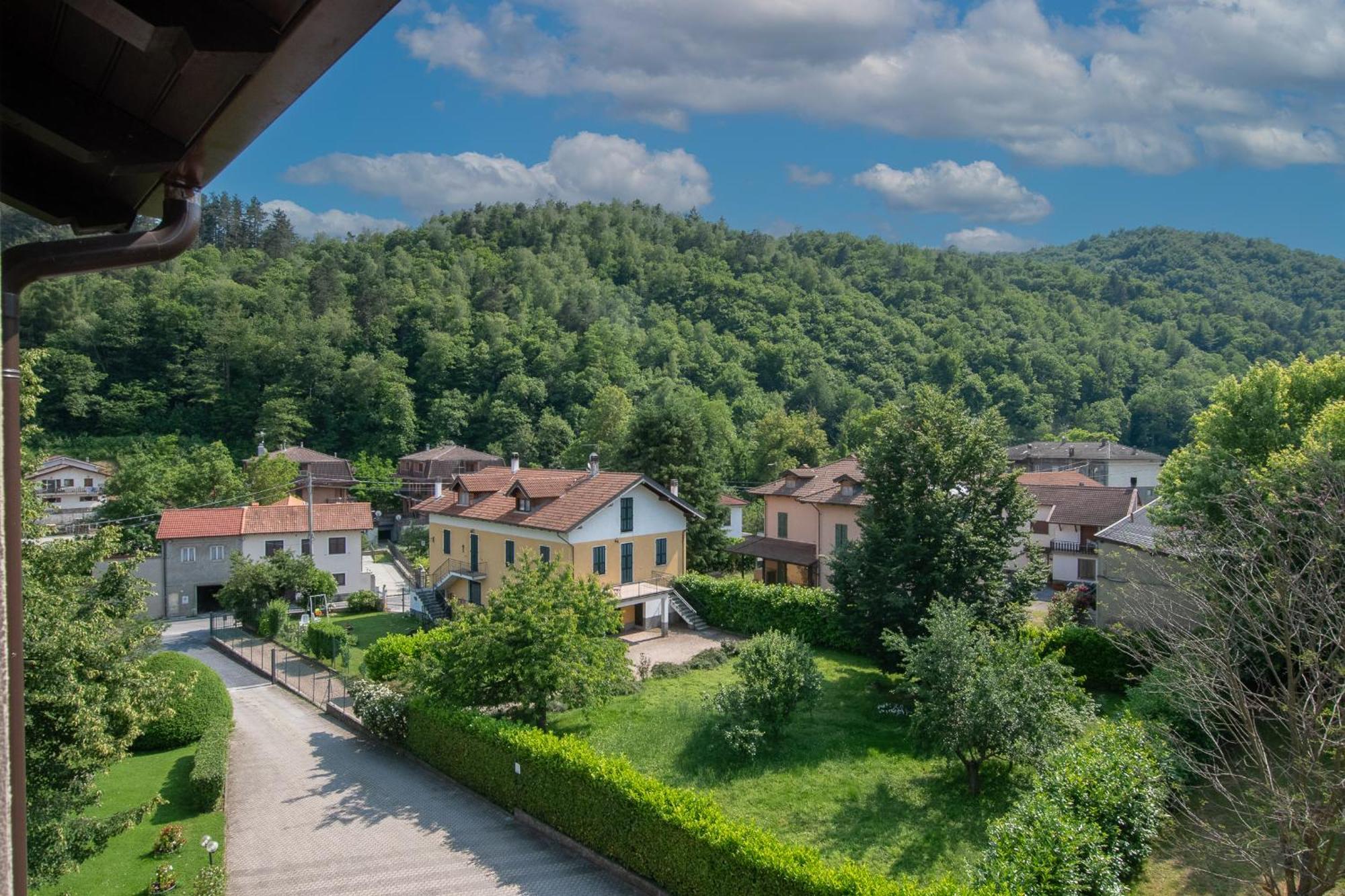 Hotel Villa Elia Calizzano Екстериор снимка